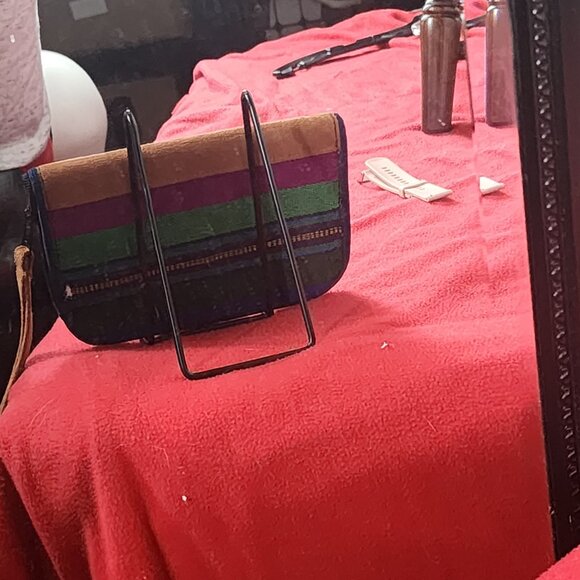 JL Brand Duo Aztec / Stripe Design Embroidered Leather Zip Hand Strap Wallet OLG - Picture 5 of 16